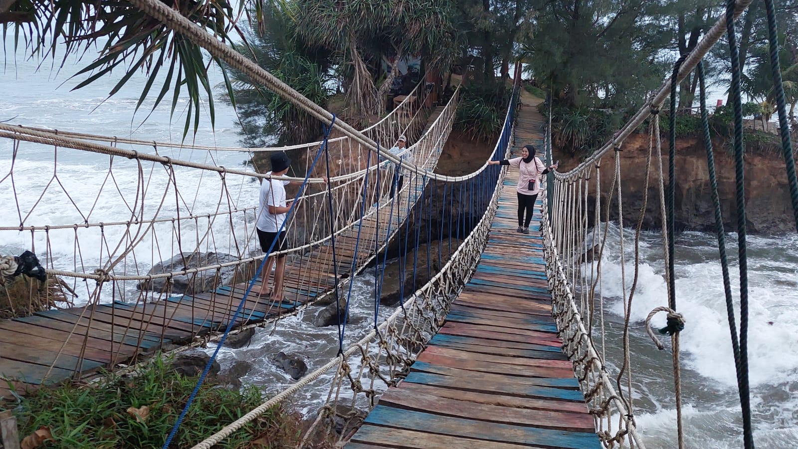 Ayo Liburan ke Sungai Suci, tapi.....