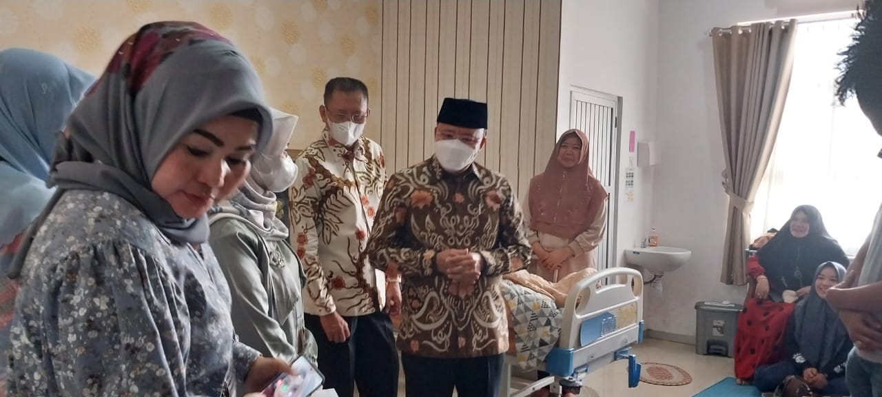 Kunjungi Rahiman Dani, Gubernur Harapkan Kasus Terungkap