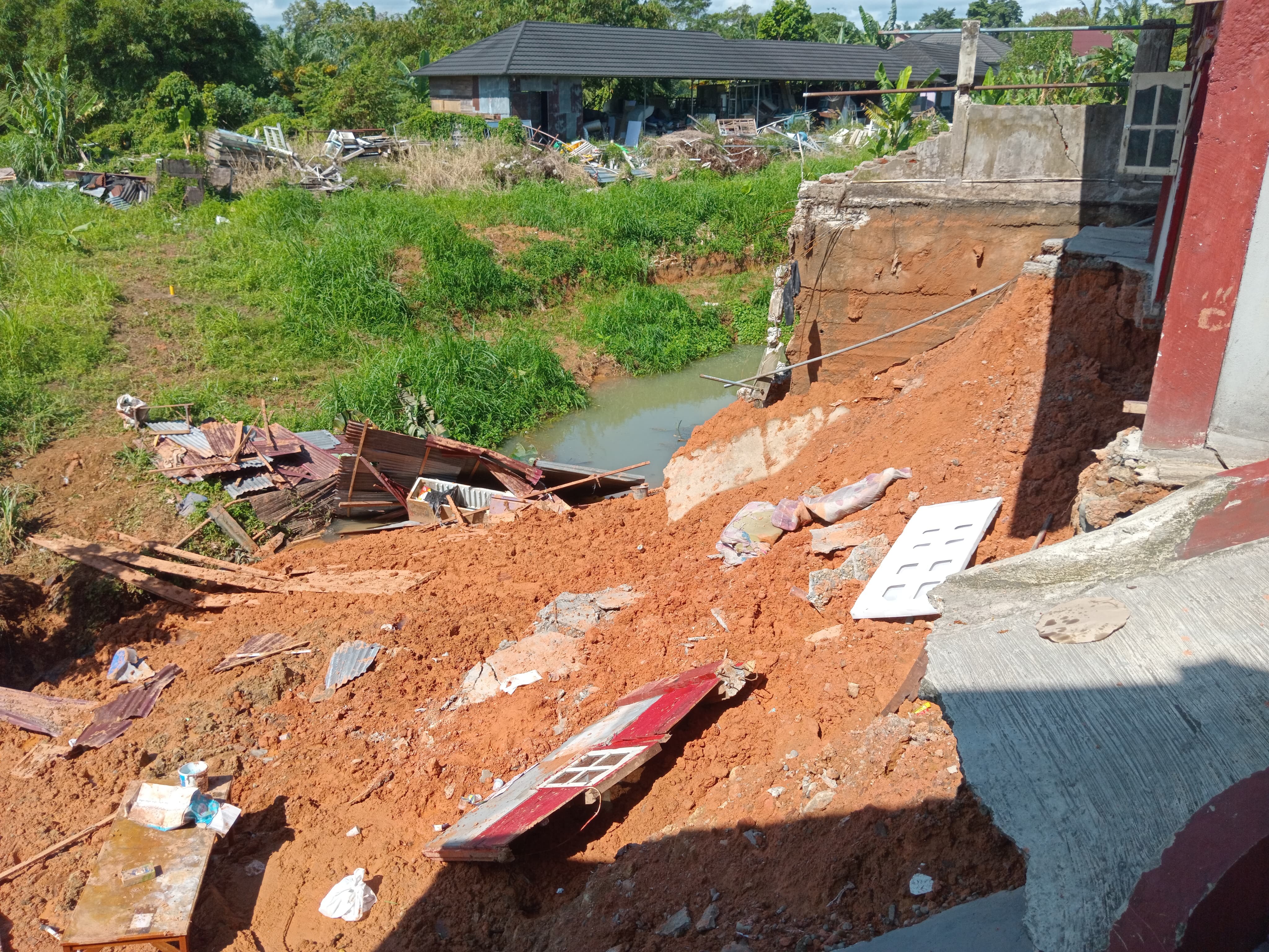 Ini Akibat Hujan Panjang di Kota Bengkulu, Ada Mess Karyawan yang Longsor 