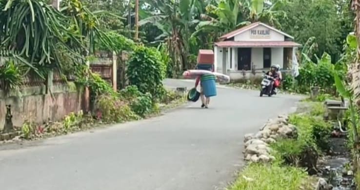 Banyak Hoax Penculikan, Pedagang Ember Keliling Jadi Sasaran