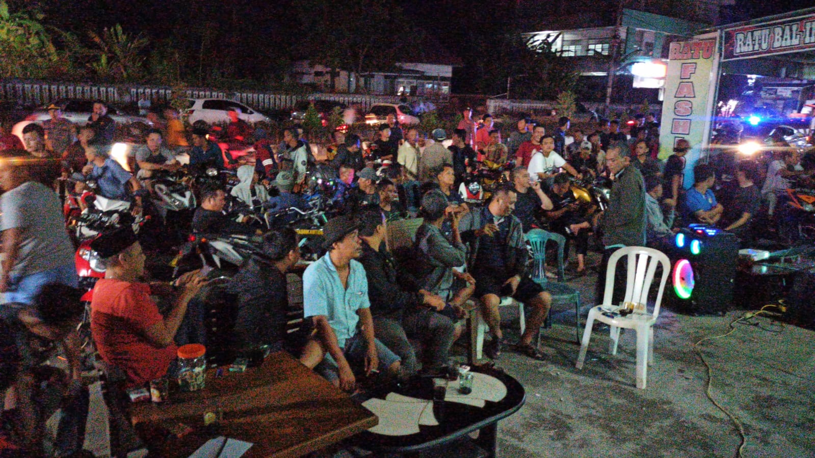 Nobar Piala Dunia, Warga Bengkulu Selatan Padati Kawasan Sudirman 