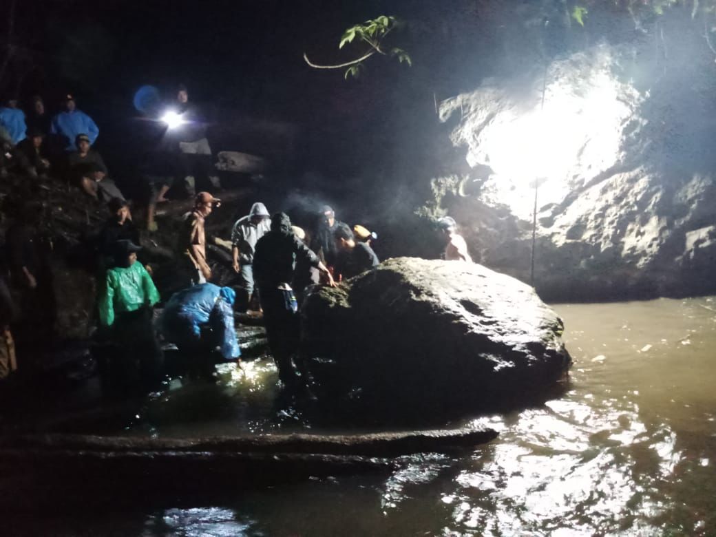 Menyelam Mencari Ikan, Warga Bioa Sengok Ditemukan Meninggal Dunia