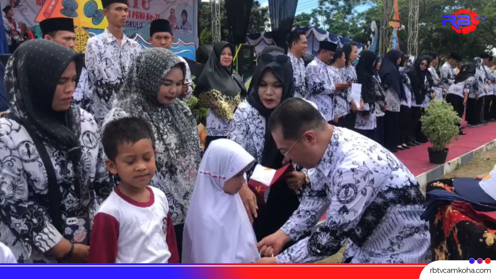 Sejak Januari sekarang Sudah Ramadhan, Guru Honor Mukomuko Belum Terima Gaji