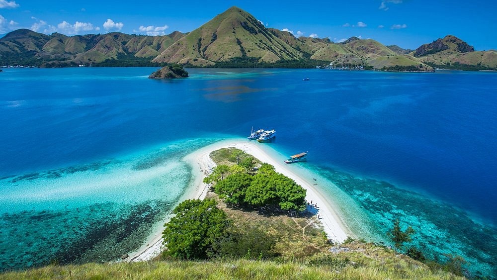 4 Lokasi Favorit Wisata di Labuan Bajo dan Segini Tafsiran Biaya yang Wajib Kamu Sediakan 