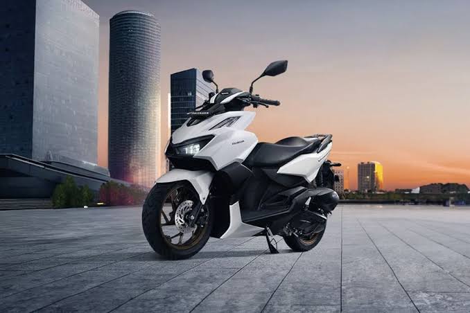 5 Keunggulan Honda Vario 160 2024 Tampil Premium dengan Penyegaran Desain dan Teknologi