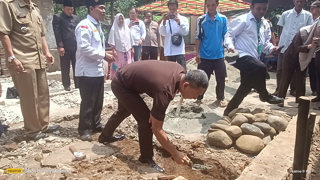 Peduli Sesama, Kejari Seluma dan Baznas Bedah Rumah Warga Sembayat