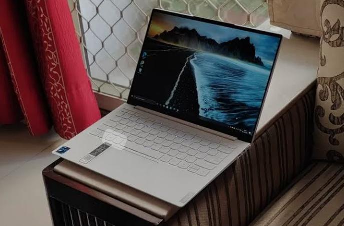 4 Varian Spesifikasi Laptop Lenovo Legion 7i Terbaru 2024