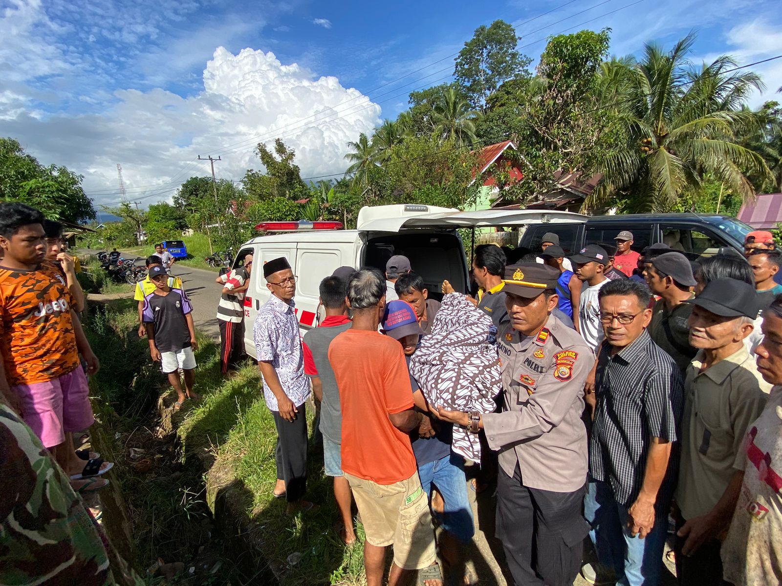 Kenangan Kakak-Adik yang Tenggelam, Sangat Akur dan Kalau Libur Kerja Hobi Mancing