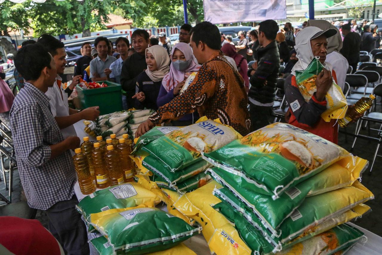 Bansos Beras 10 Kg Diperpanjang hingga Juni 2024, jika Belum Dapat Begini Cara Daftarnya 