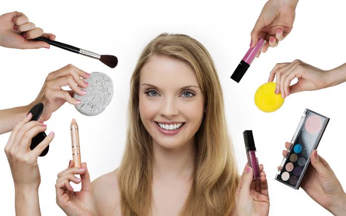Mau Makeup Tahan Lama? Ini 7 Tips Ampuh Menjaga Makeup Seharian, Dijamin Gak Bakal Luntur
