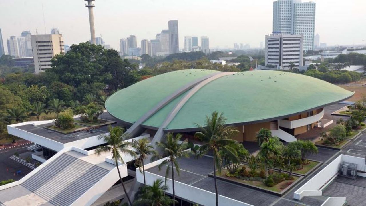 Jika Berhasil Duduk di Senayan, Segini Uang Bulanan yang Bakal Dibawa Pulang Anggota Dewan