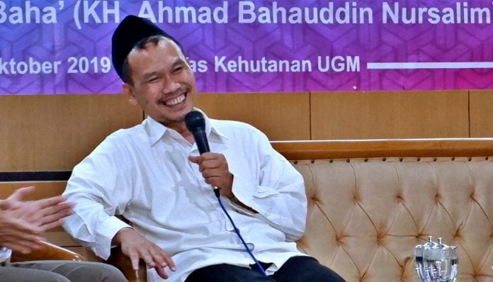 Gus Baha Beberkan Waktu Paling Mustajab Berdoa, Waktu Terbaik Itu hanya 30 Menit