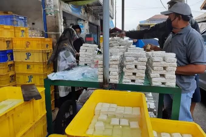 Harga Kedelai Turun Rp20 Ribu per Karung, Pedagang Tahu Tempe Malah Khawatir