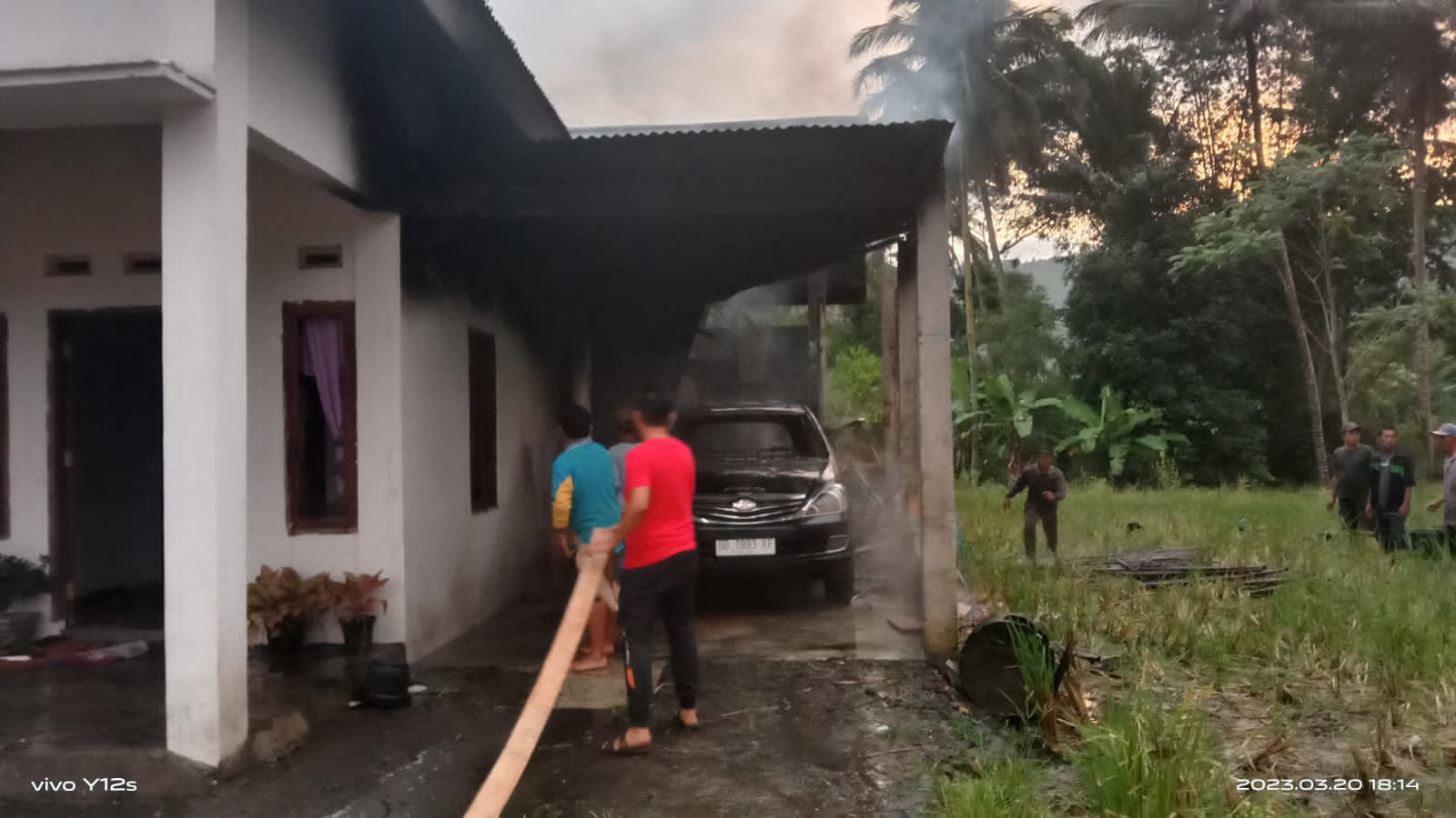 Istri Masuk ke Rumah Duda, Pria Ini Bakar Mobil, Motor dan Rumah