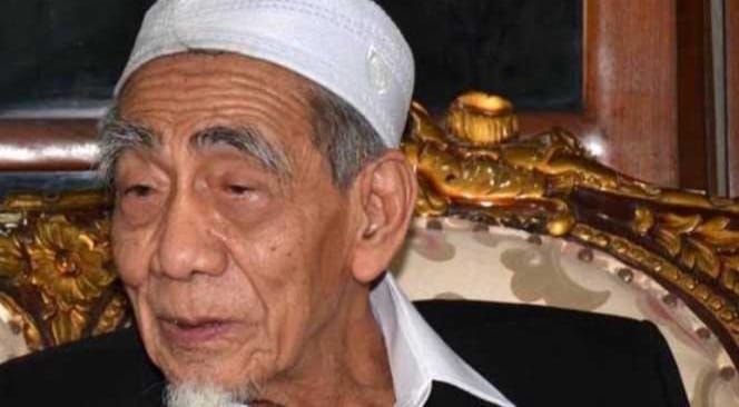 Karomah Mbah Moen, Salah Satunya Mobil Bisa Berjalan Tanpa Bahan Bakar 