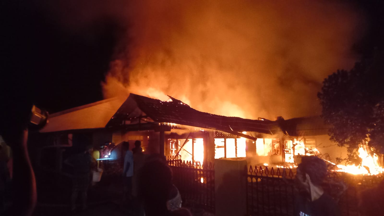 Kebakaran Menghanguskan Rumah yang Dihuni Nenek 71 Tahun, Begini Kondisi sang Nenek