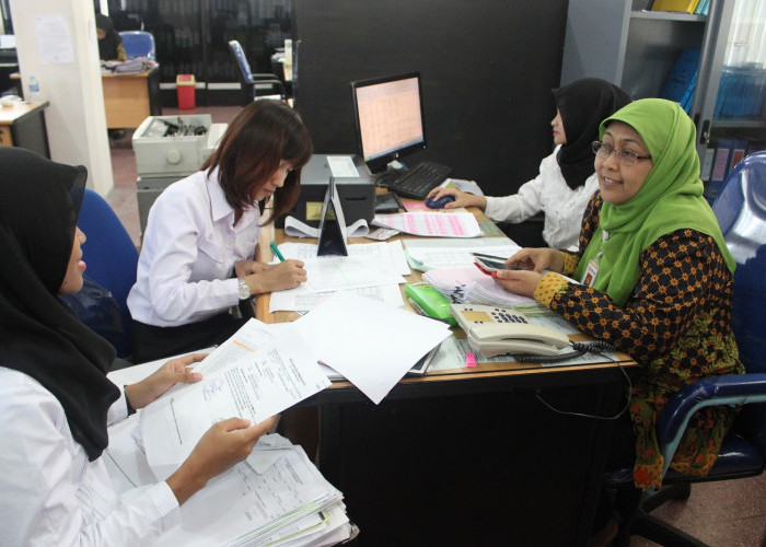 Buruan Daftar Lowongan Kerja di Perum Bulog, Lulusan SMA dan SMK juga Bisa, Segini Gaji Karyawannya