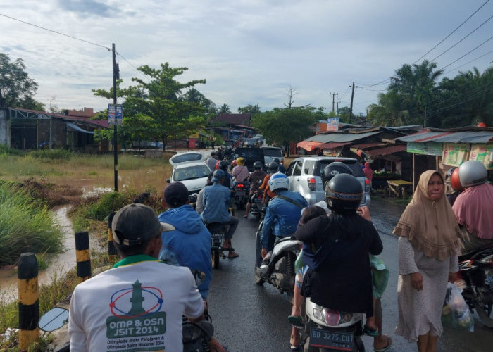 Air Sungai Bengkulu Naik, Akses Jalan di Bentiring Terhambat