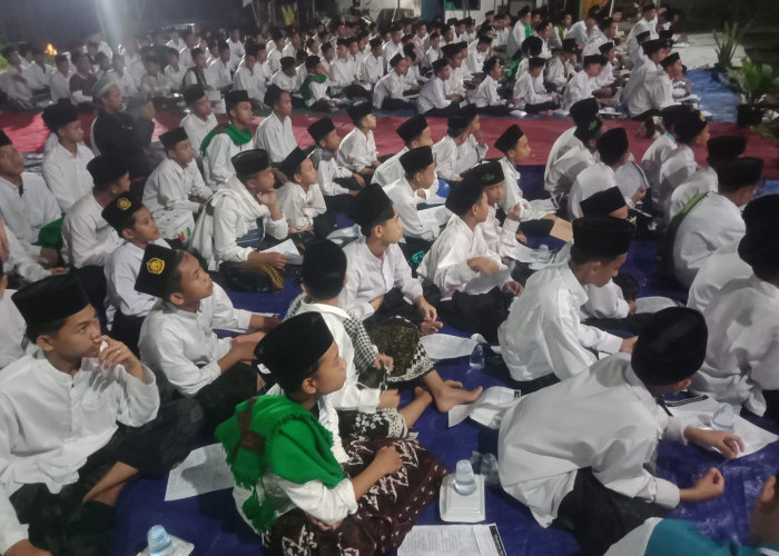 Isi Malam Tahun Baru, Warga Gelar Dzikir dan Sholawat