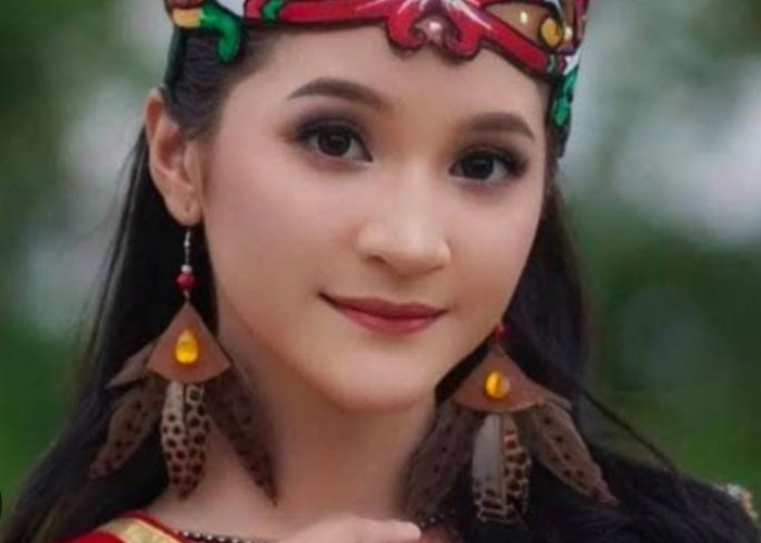 Ida Dayak Disebut Punya Asisten Cantik, Ini Rahasia Wanita Dayak Punya Paras Mempesona