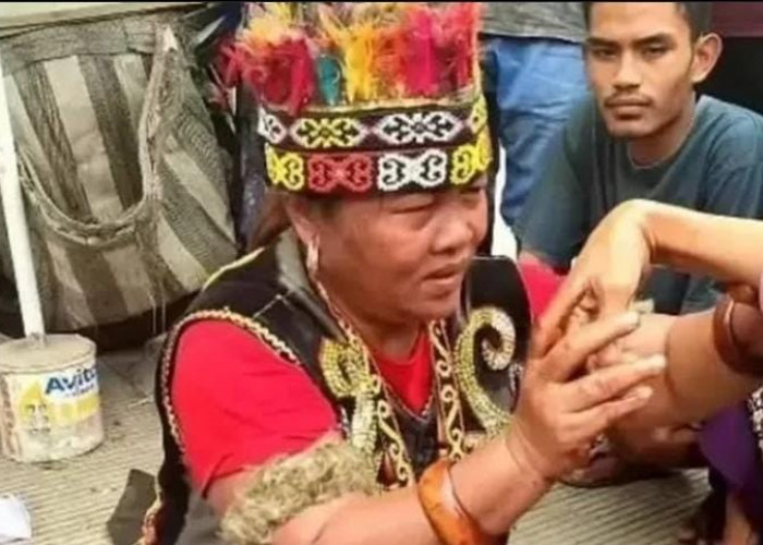 Ida Dayak Praktik di Lubuk Linggau, Ini Syaratnya kalau Mau Berobat