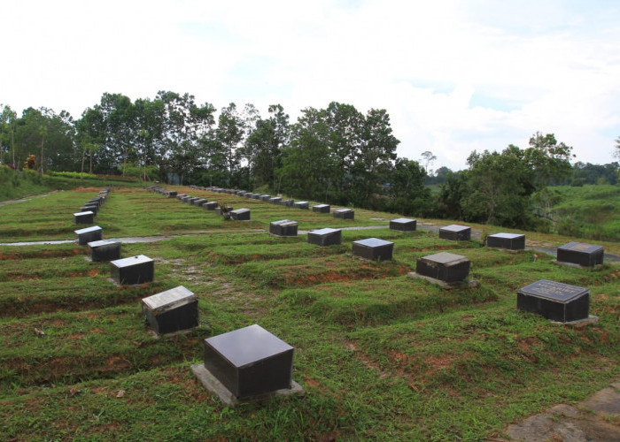 Bagi yang Melalaikan Sholat, Kelak di Dalam Kubur akan Ditemani Sajaul Al-Aqra