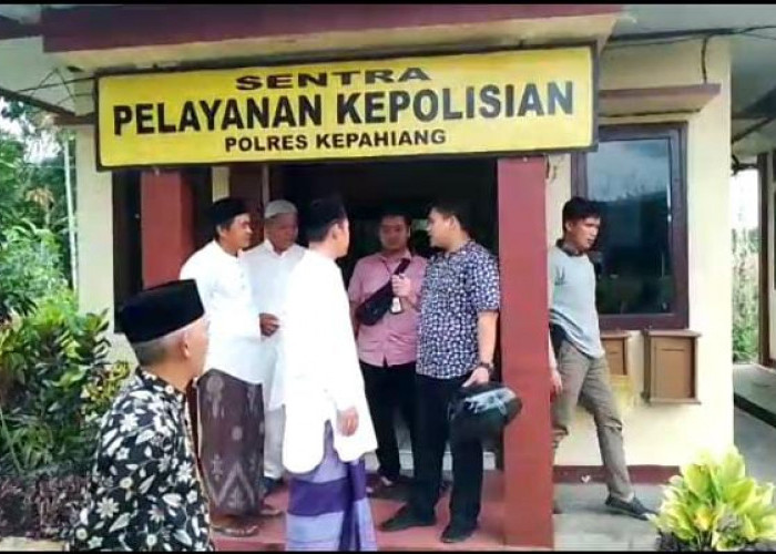 Perkara Uang, Belasan Warga Tebat Monok Laporkan Bendahara Mesjid 