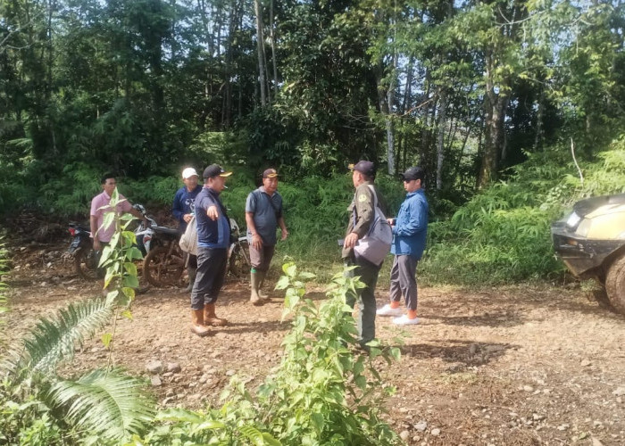 Status Kawasan HL di Seluma Utara Turun jadi HPT, Tim BPKH Lampung Pasang Patok Tapal Batas 