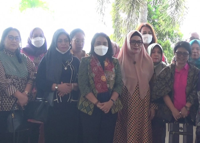 Sudah 9 Istri Gubernur dan Wagub Tiba di Bengkulu untuk Menjahit Bendera Merah Putih