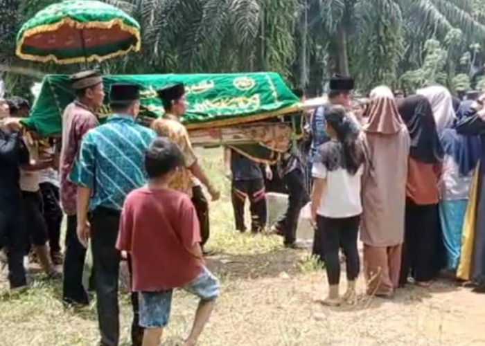 Jenazah Korban Balap Liar Dimakamkan Berdampingan