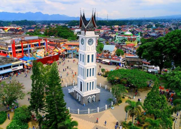 Sebelum Berkunjung ke Jam Gadang, Ini Fakta Menariknya, Ternyata Hadiah dari Ratu Belanda