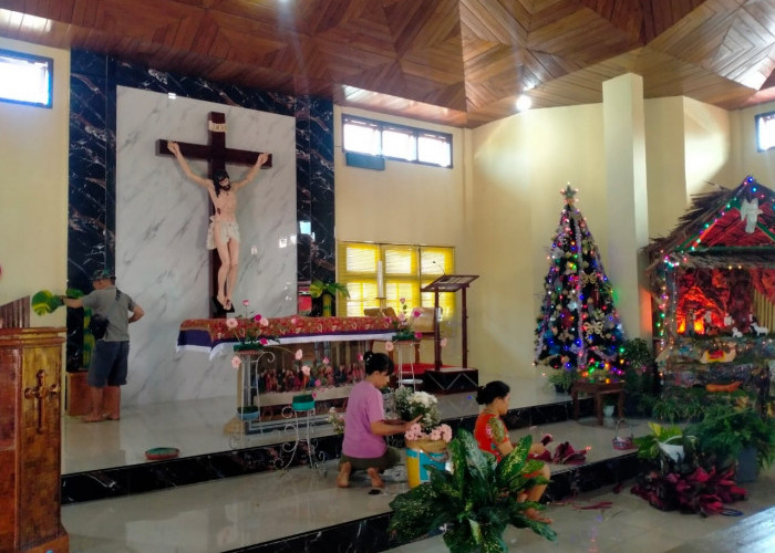 Gereja Bergaya Sambut Natal