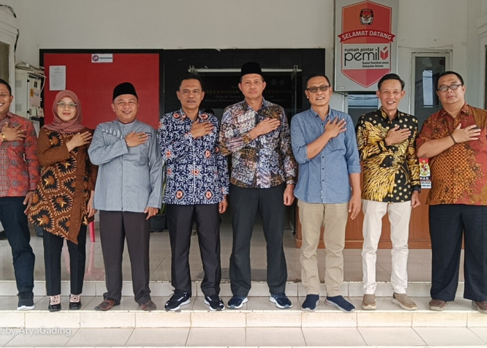 Pisah Sambut Komisioner KPU Periode 2018 – 2023, Ini Pesan Mantan Ketua KPU Seluma Sarjan Efendi 