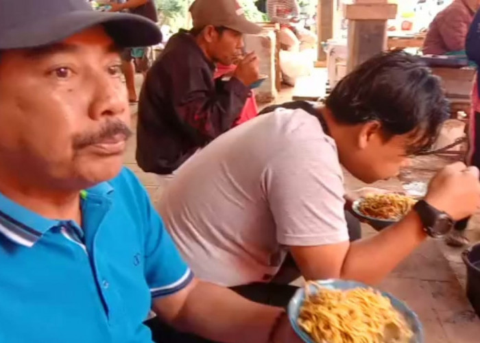 Mie Kusek Melegenda di Kepahiang, Segini Penghasilan Pedagang Perhari