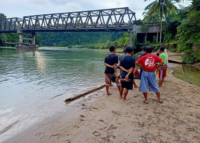 4 Pelajar SMP Kaur Hanyut, 1 Orang Belum Ditemukan