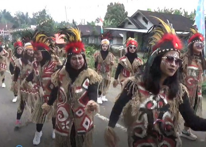 Luar Biasa, Kemeriahan Warga Ikuti Karnaval HUT Kemerdekaan RI