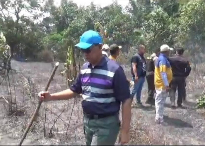 Lahan Kosong Sekitar Lapangan Golf Terbakar Membuat Kapolda Ini Bertindak, Aksinya Mengejutkan Orang Sekitar