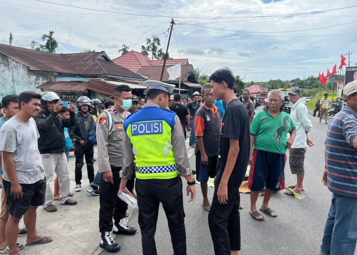 Seorang Pelajar Tewas Mengenaskan, Sepeda Motornya Tabrak Truk Batubara dan Terlindas Ban