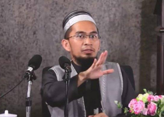 Sahkah Sholat Ketika Bacaan Imam Tidak Fasih? Begini Kata Ustaz Adi Hidayat