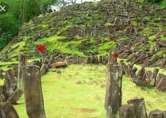 Misteri Gunung Padang Dikelilingi 5 Bukit dan 5 Gunung, Sudah Diteliti dan Lapisan Kedua Mencengangkan