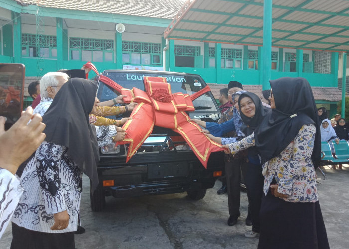 Bantuan Presiden Tiba, SMKN 1 Kota Bengkulu Dapat 2 Unit Mesin Laser dan Mobil Pick Up