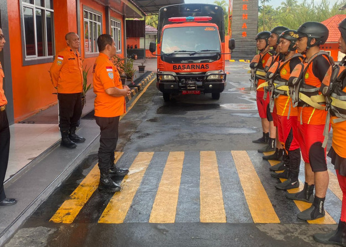 Pencarian Siswi Hanyut Terus Berlanjut. Tim Basarnas Telusuri Sungai