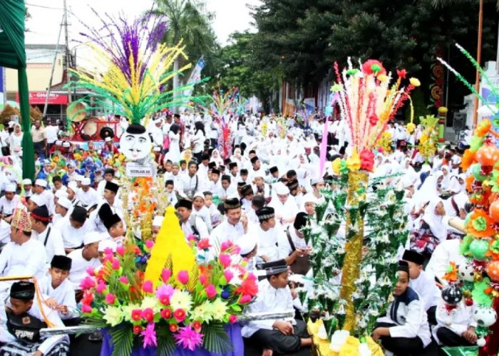 Sejarah dan Ragam Tradisi Memperingati Hari Maulid Nabi, Pertama Kali di Zaman Khalifah Mu’iz li Tahun 341 H