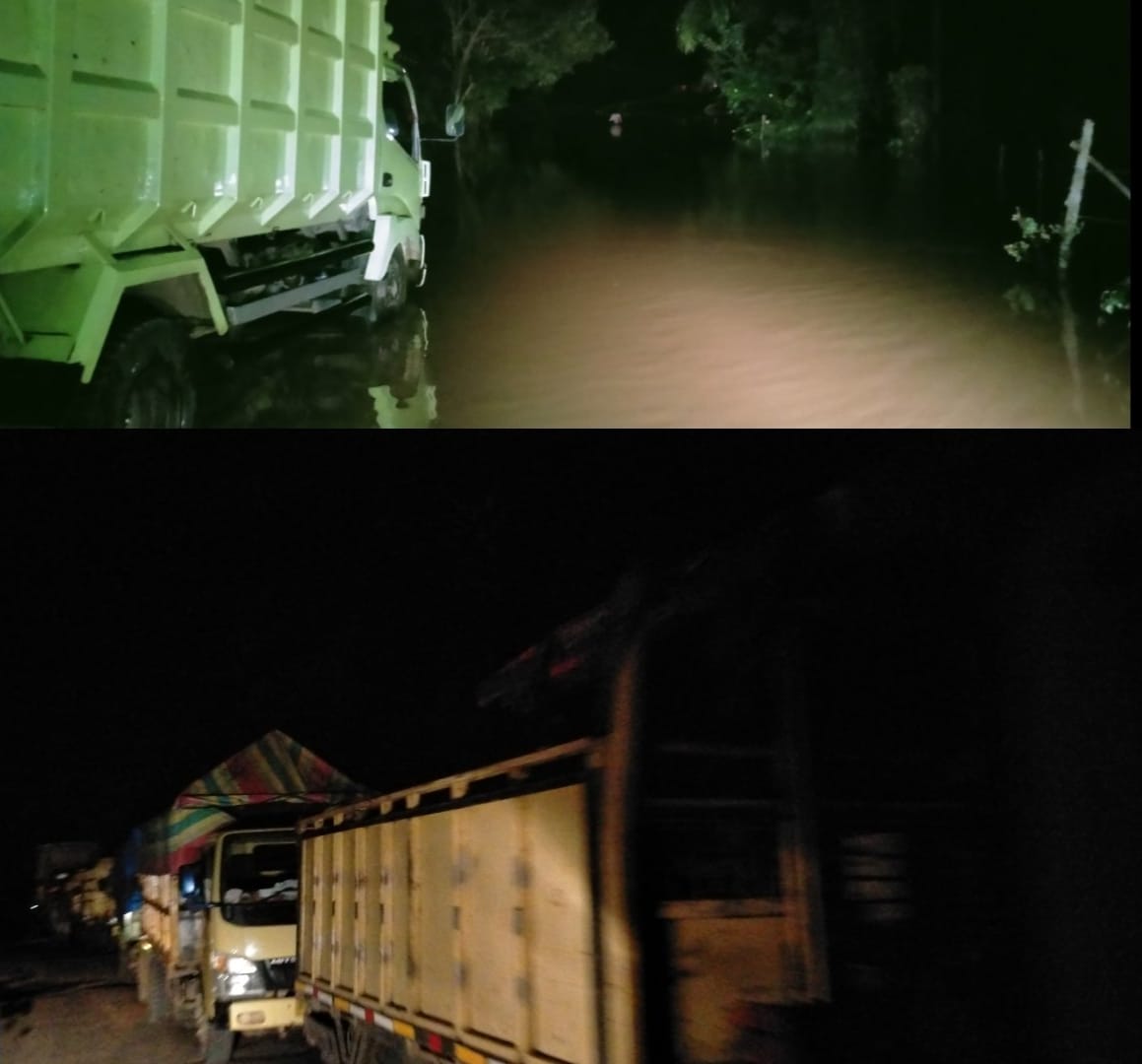 Jalinbar Banjir, Ratusan Pengendara Tunggu Surut