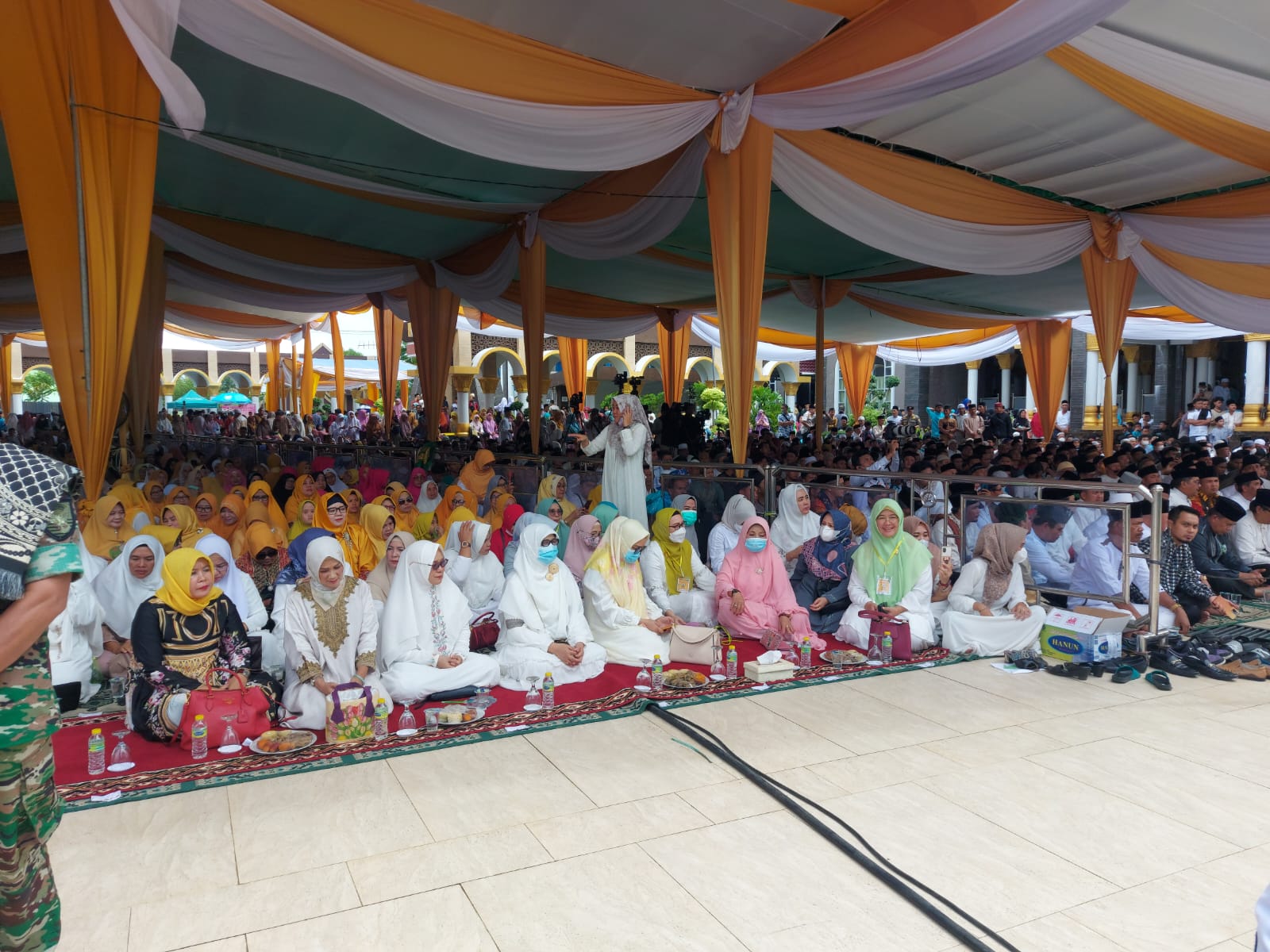 Ribuan Jemaah Saksikan Tabligh Akbar Dasad Latif