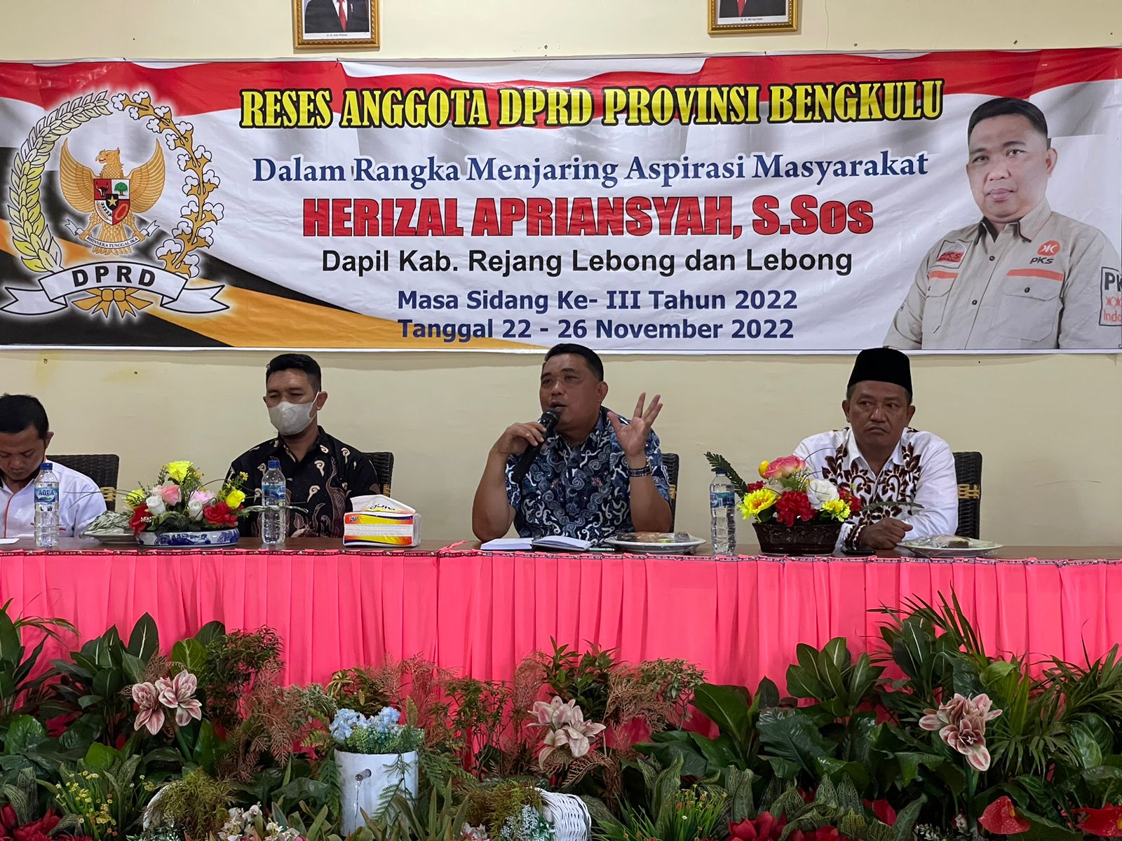 Serap Aspirasi di Lebong Utara, Herizal Apriansyah Bagikan Bantuan