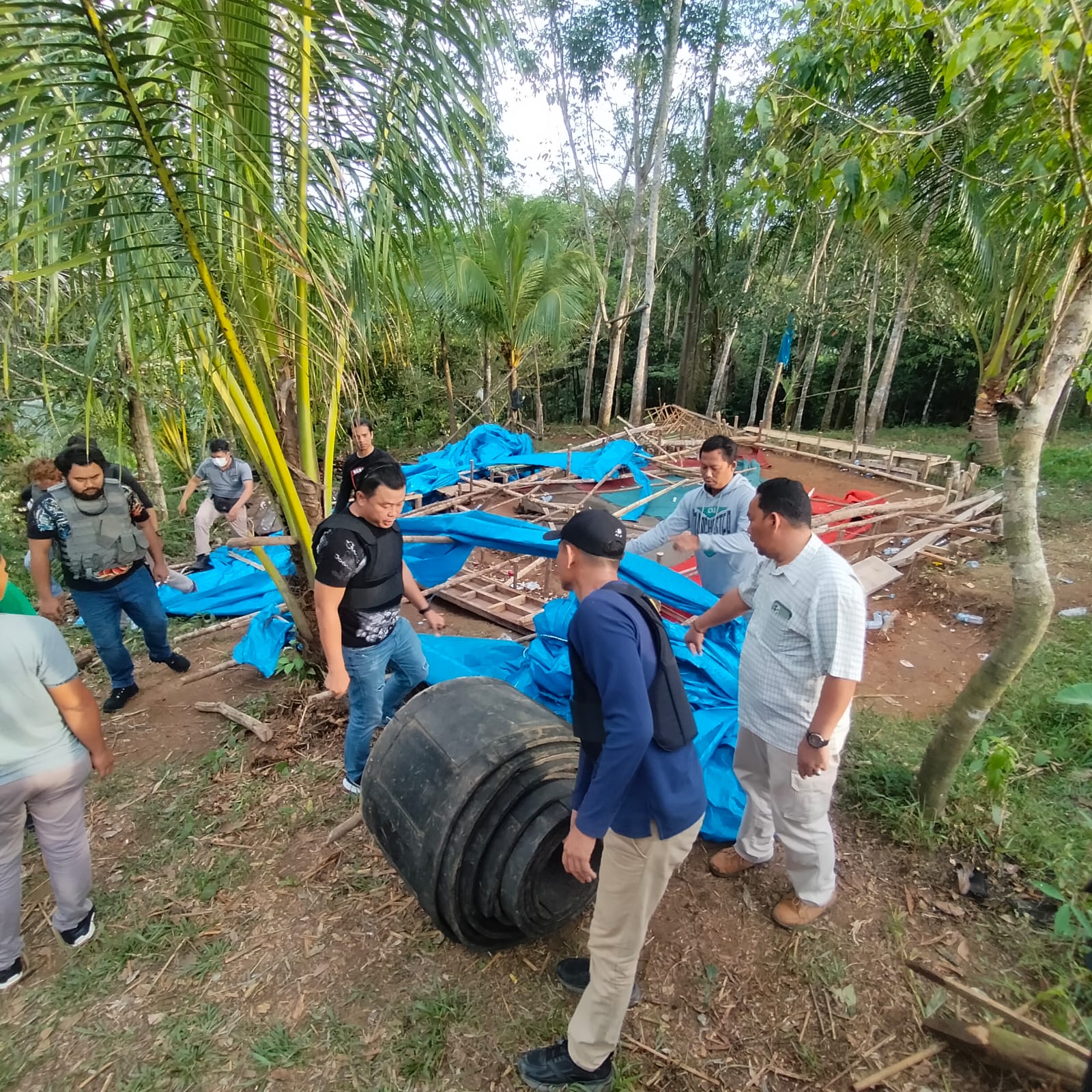 Polisi Gerebek Arena Sabung Ayam